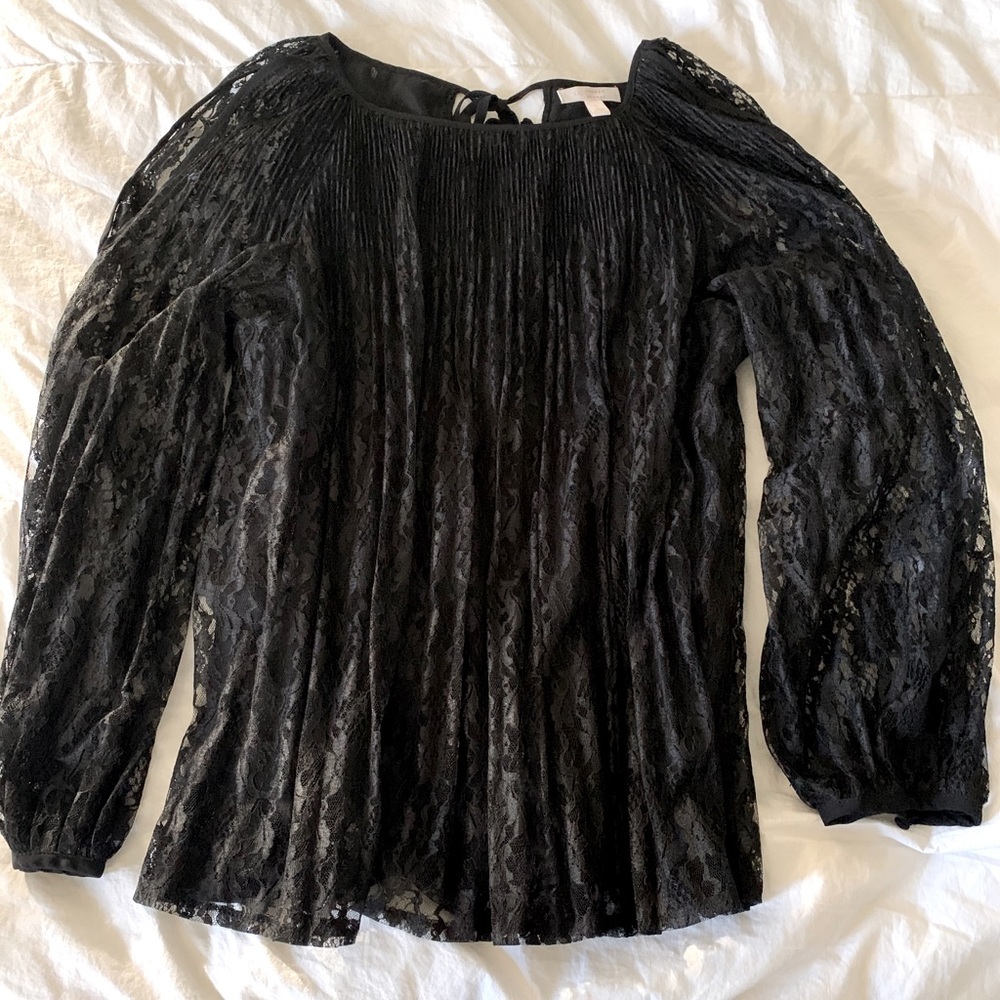 Lace cold shoulder long sleeve blouse